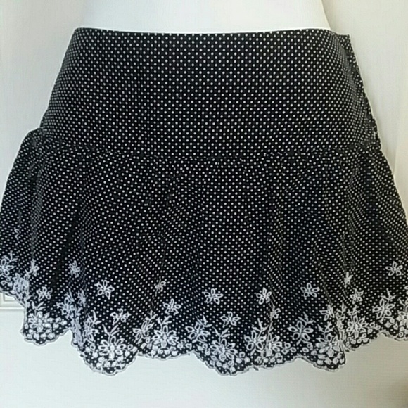 No Boundaries Mini Skirt Size 11 (Juniors) Black Polkadot - Picture 1 of 5
